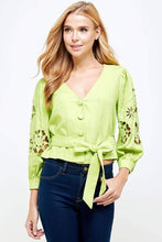 Charger l&#39;image dans la galerie, Lime Green Embroidered Sleeve Top
