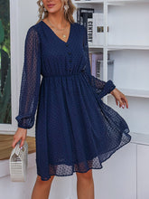Charger l&#39;image dans la galerie, Navy Blue Polka Dot Button

