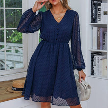Charger l&#39;image dans la galerie, Navy Blue Polka Dot Button
