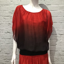 Charger l&#39;image dans la galerie, &#39;Emma&#39; Ombre Red Black Silk Top
