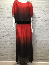 Charger l&#39;image dans la galerie, &#39;Emma&#39; Ombre Red Black Silk Top
