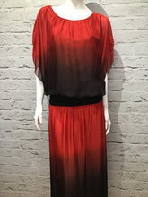 Charger l&#39;image dans la galerie, &#39;Emma&#39; Ombre Red Black Silk Top
